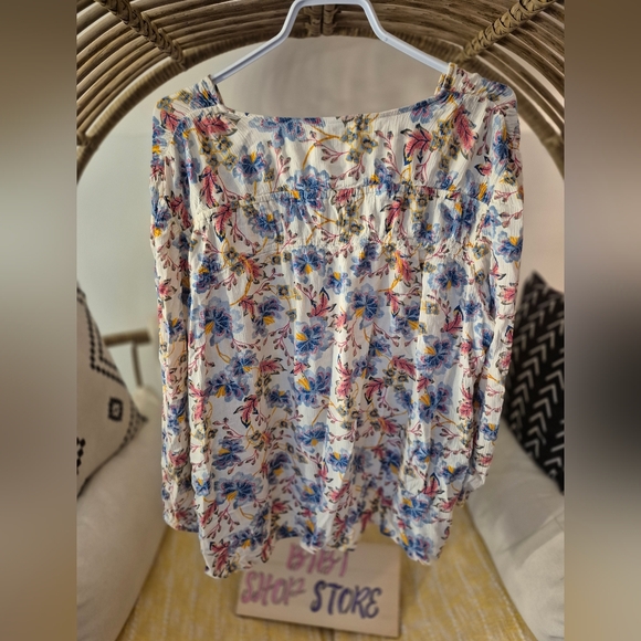 Old Navy Multicolor Floral Blouse - Picture 7 of 7